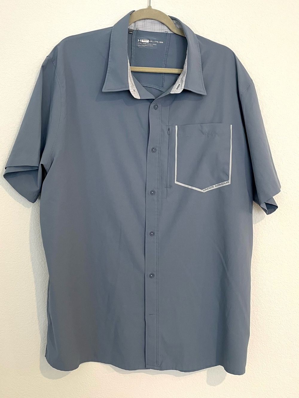 Under Armour Men's XXL Slate Blue Short-Sleeve Button-Down Shirt